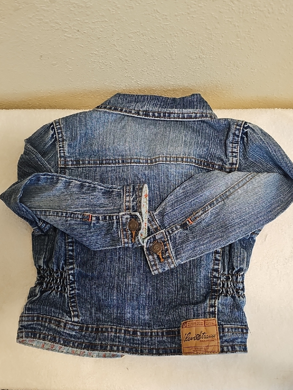 Vintage Levi Strauss Jeans Blue Denim Jacket with Star & Heart Patches - Picture 5 of 7